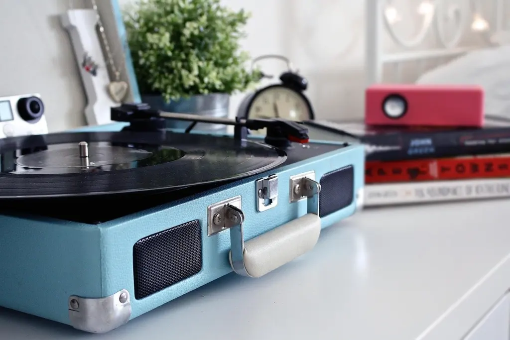 Turntable vs Record Player: Which Delivers Better Sound And Value In 2026?